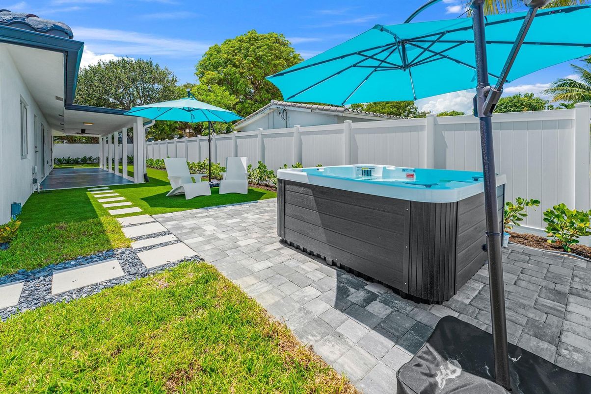 Backyard, Exterior, Hot Tub