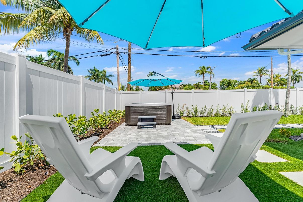 Backyard, Exterior