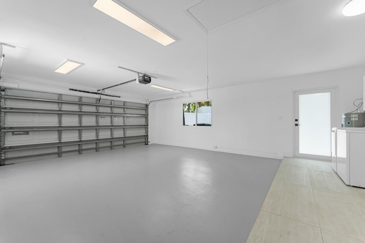 Garage, Interior