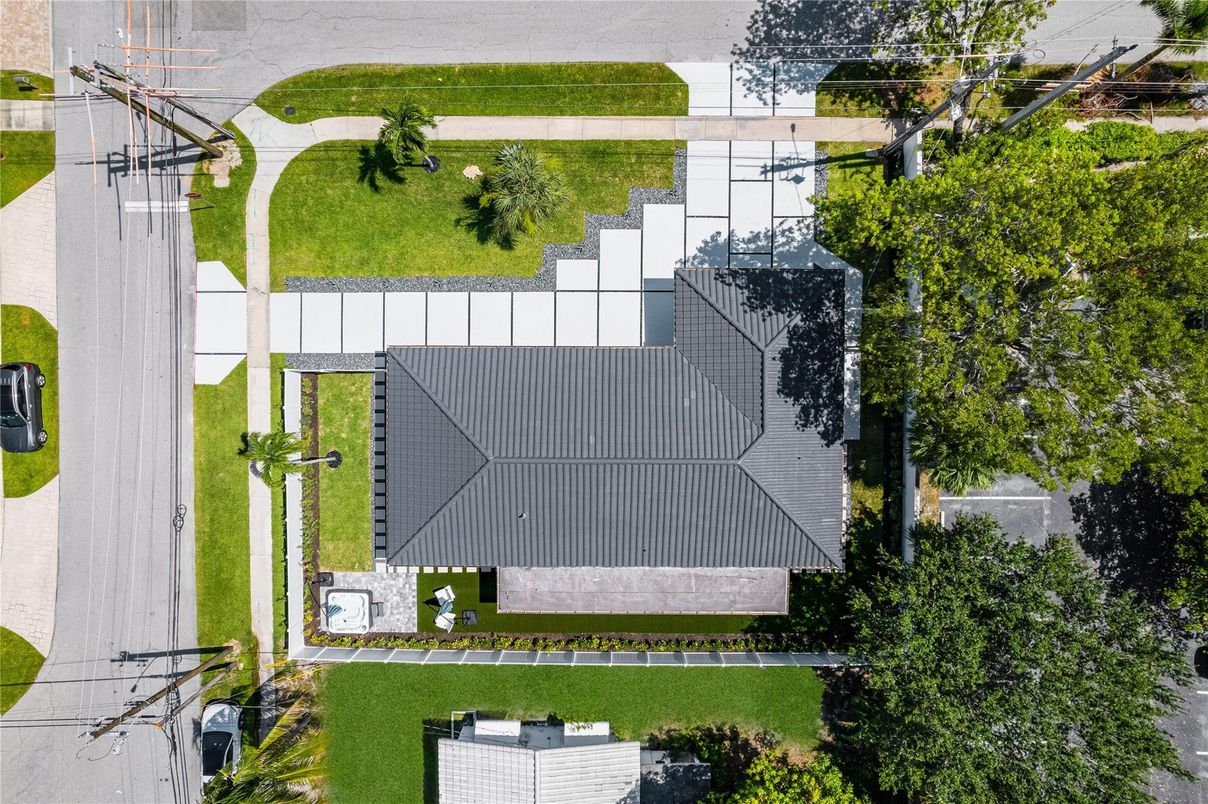 Exterior, Drone