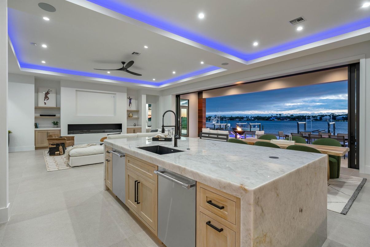 Interior, Kitchen, Living room, Recessed Lighting, Water