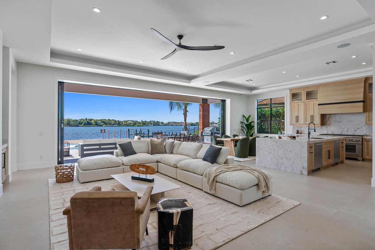 Interior, Kitchen, Living room, Recessed Lighting, Water
