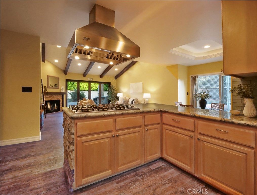 Fireplace, Interior, Kitchen, Recessed Lighting, Wood Texture Flooring