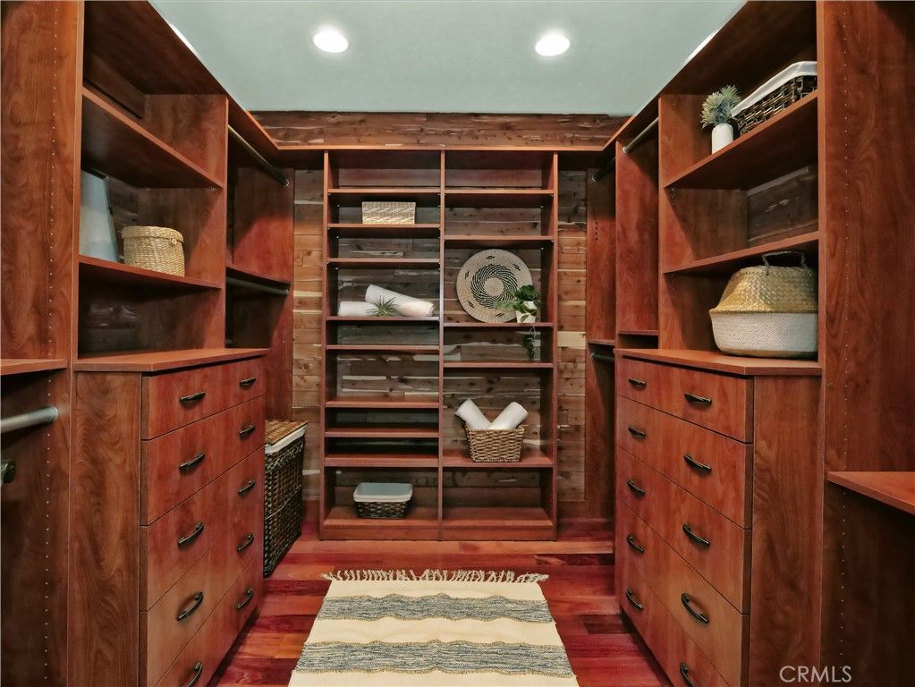 Interior, Recessed Lighting, Walk-in Closets, Wood Texture Flooring