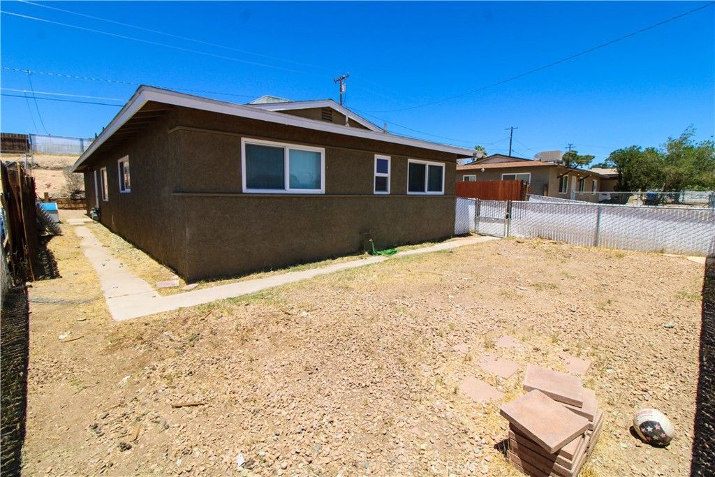Backyard, Exterior