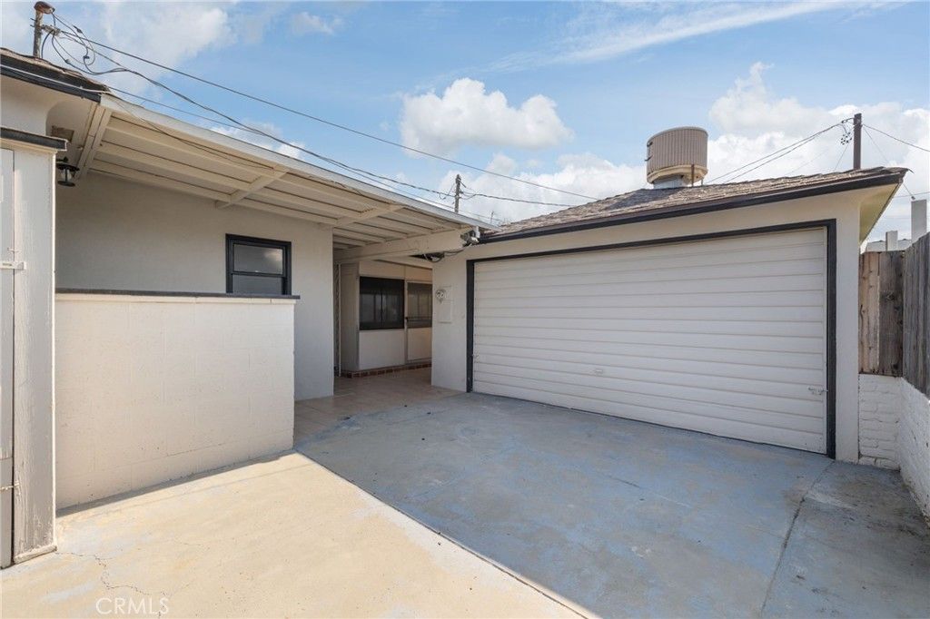 Detached Garage, Exterior