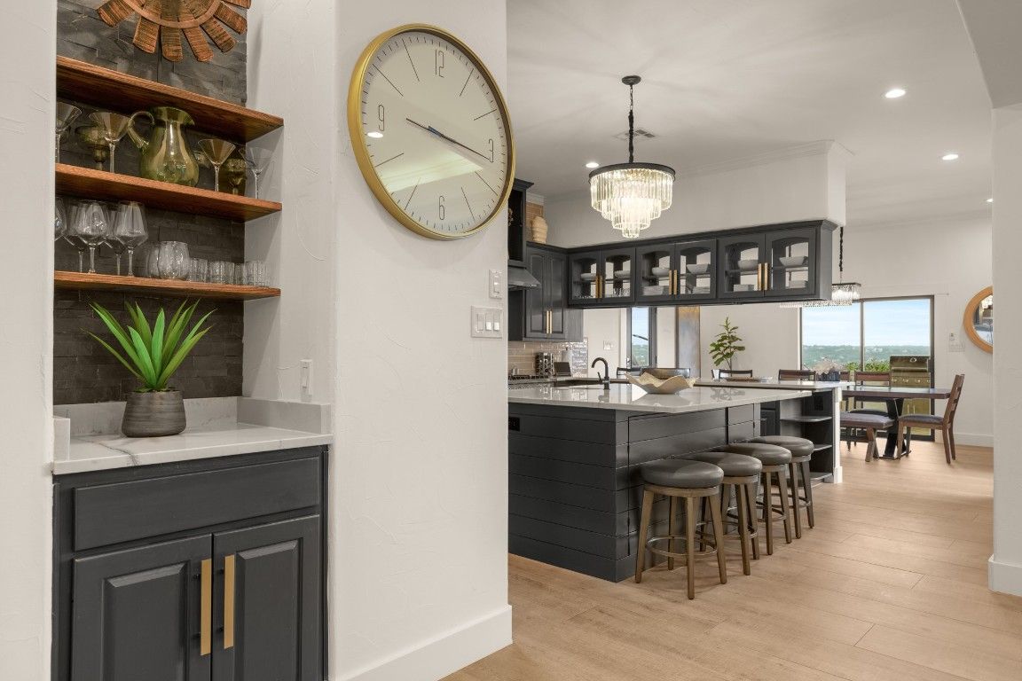 Chandelier, Dining room, Interior, Kitchen, Pendant Lights, Recessed Lighting, Wood Texture Flooring