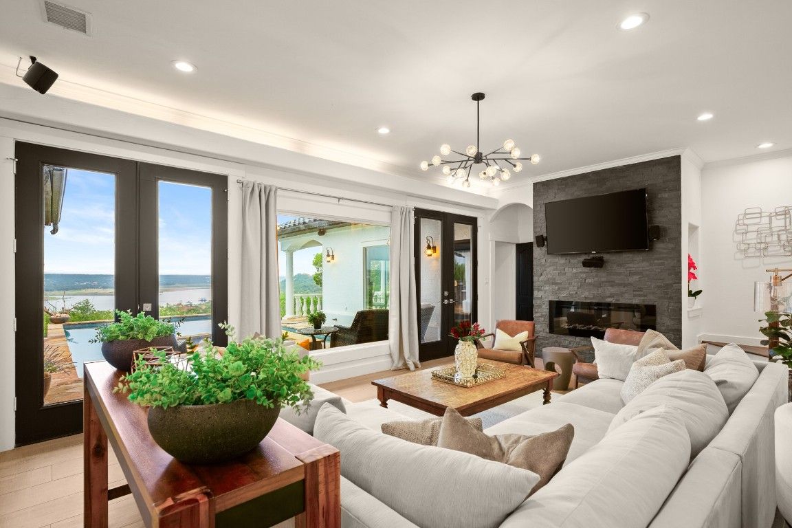 Fireplace, Interior, Living room, Pendant Lights, Recessed Lighting, Water