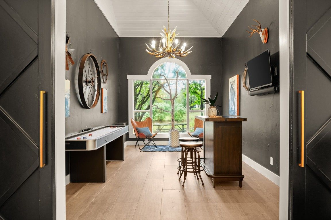 Interior, Pendant Lights, Wood Texture Flooring