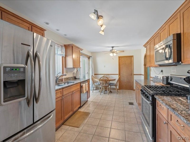 Dining room, Interior, Kitchen, Recessed Lighting