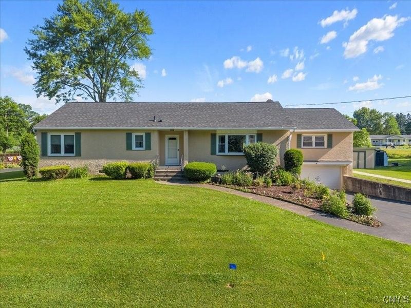 Backyard, Exterior, Facade, Ranch