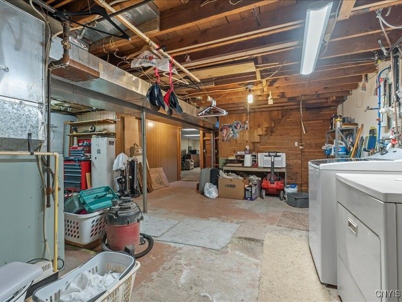 Interior, Washer, Wooden Beams, Wooden Walls