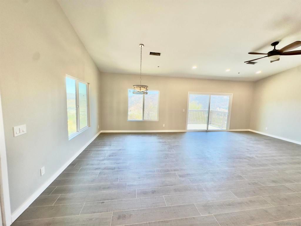 Empty room, Interior, Pendant Lights, Recessed Lighting