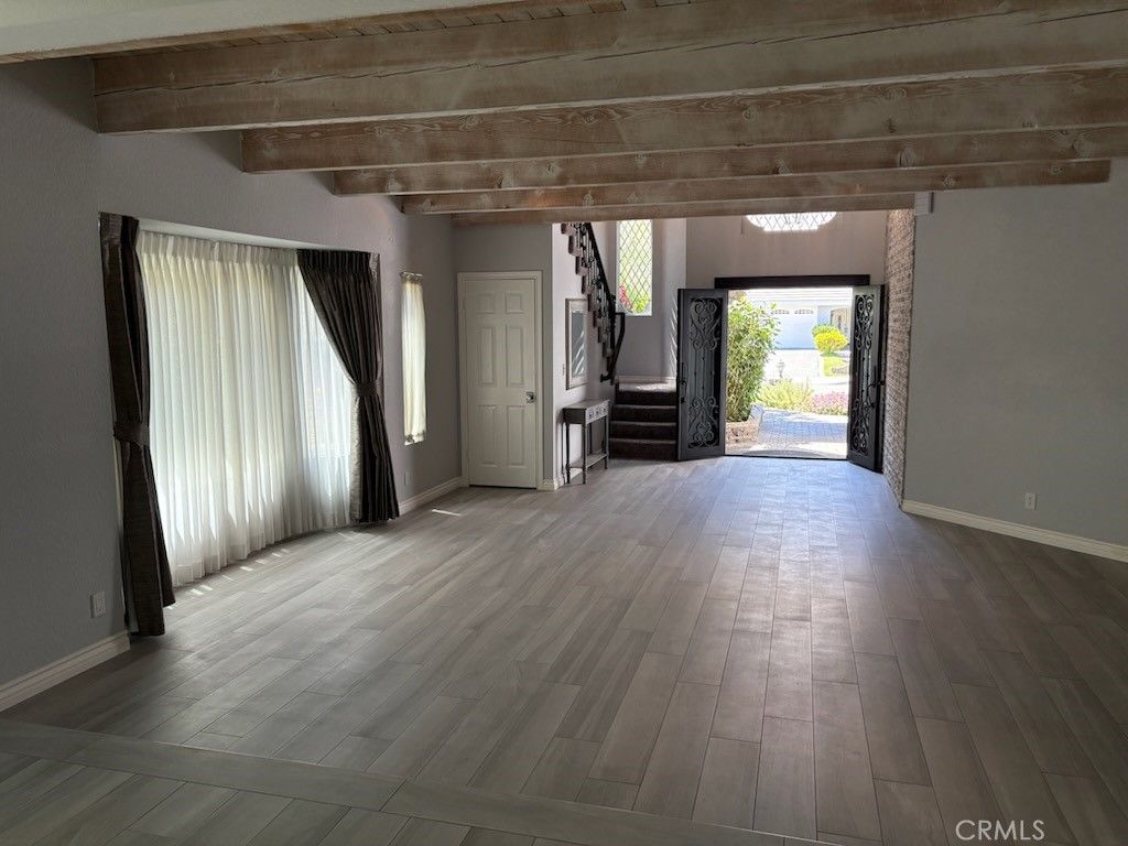 Empty room, Interior, Wooden Beams, Wooden Ceilings, Wood Texture Flooring