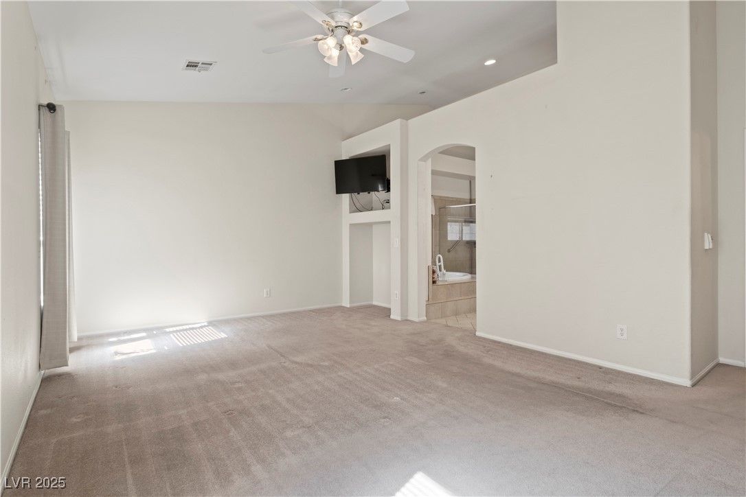 Empty room, Interior, Recessed Lighting