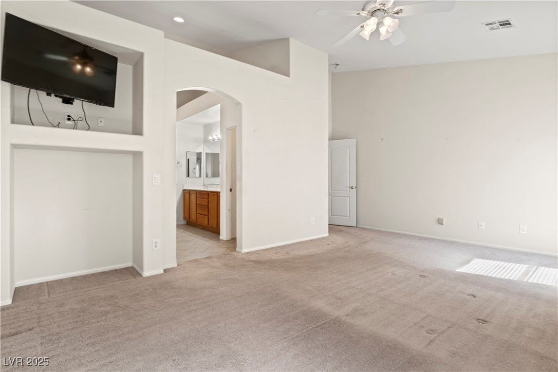 Empty room, Interior, Recessed Lighting