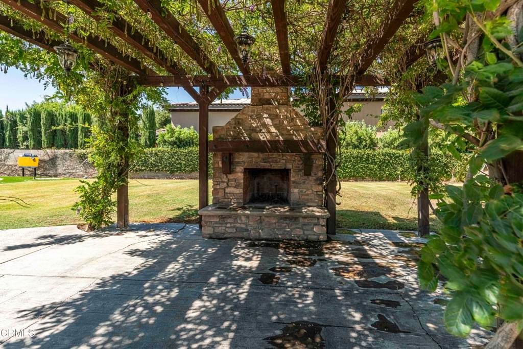 Exterior, Fireplace