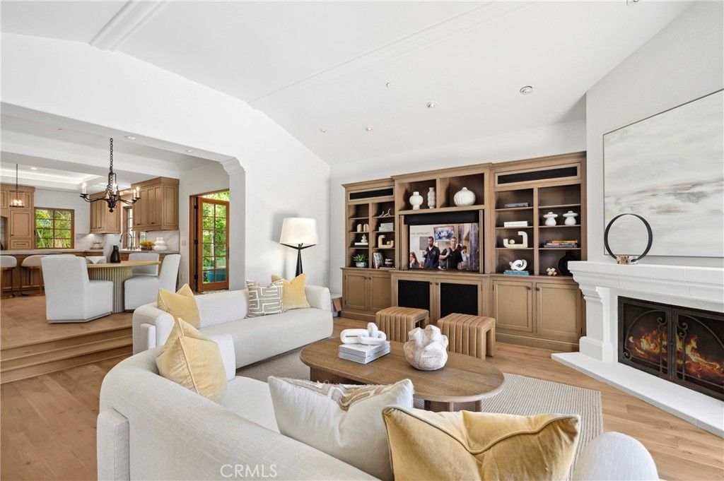 Fireplace, Interior, Kitchen, Living room, Pendant Lights, Recessed Lighting, Wood Texture Flooring