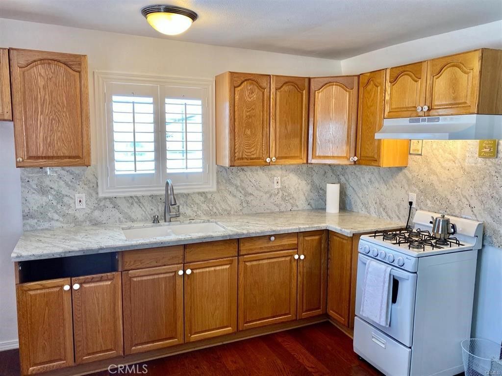 Interior, Kitchen, Marble Walls, Wood Texture Flooring