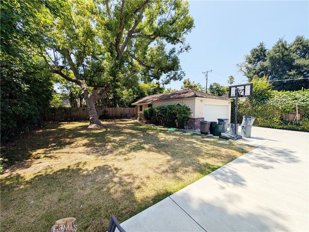 Backyard, Detached Garage, Exterior