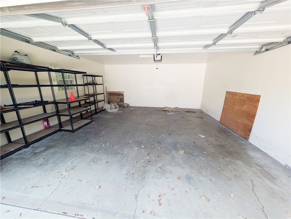 Garage, Interior