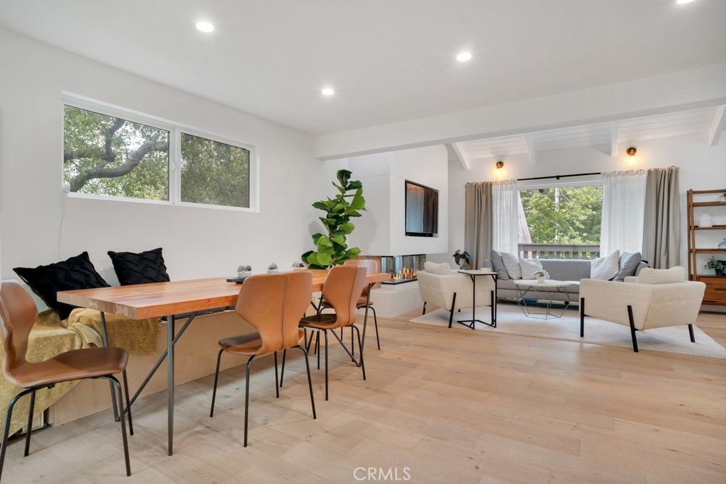Dining room, Interior, Living room, Recessed Lighting, Wood Texture Flooring