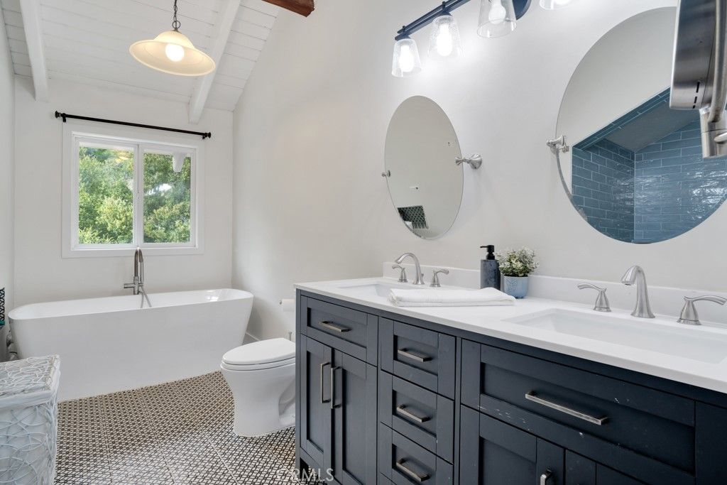 Bathroom, Dual Sink Vanities, Free Standing Baths, Interior, Pendant Lights