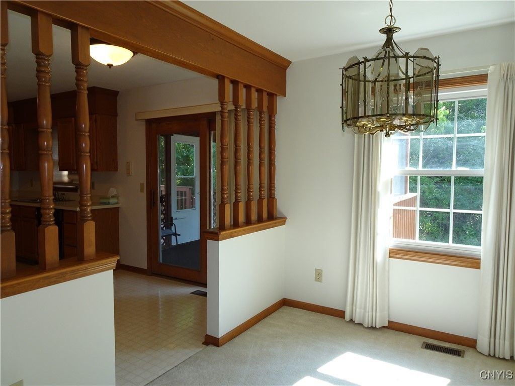 Empty room, Interior, Pendant Lights