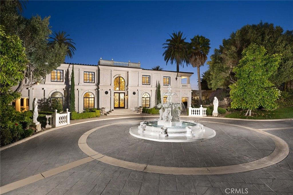 Backyard, Exterior, Facade, French Provincial