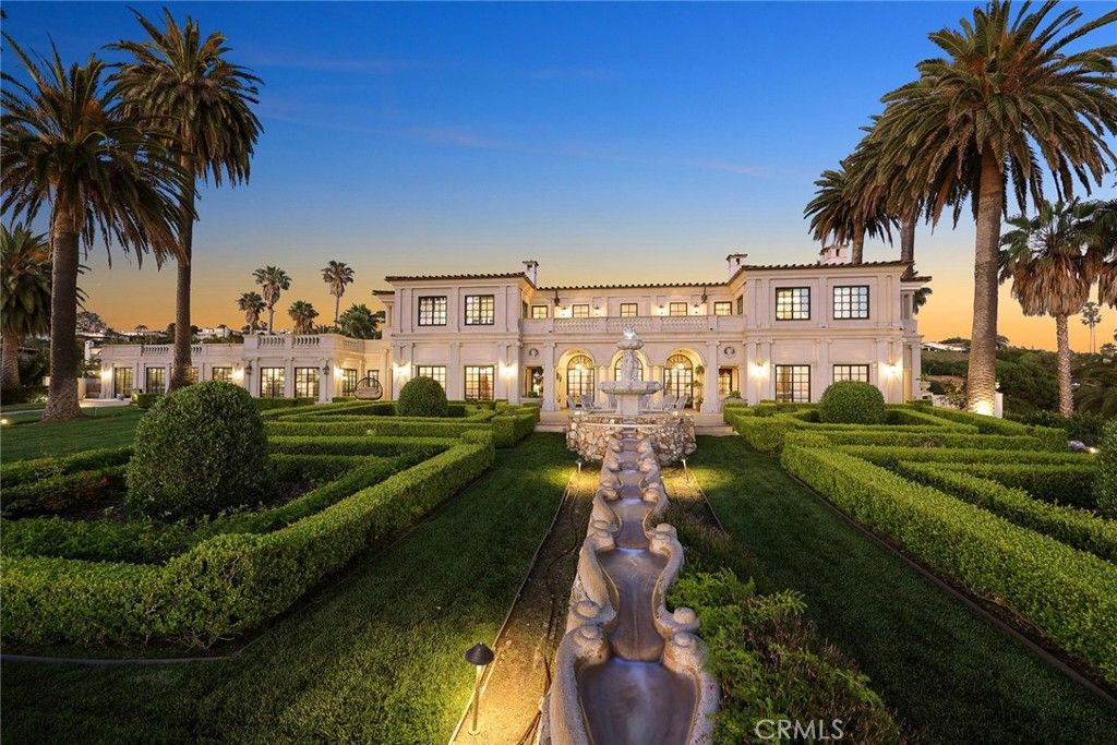 Backyard, Exterior, Facade, Mediterranean