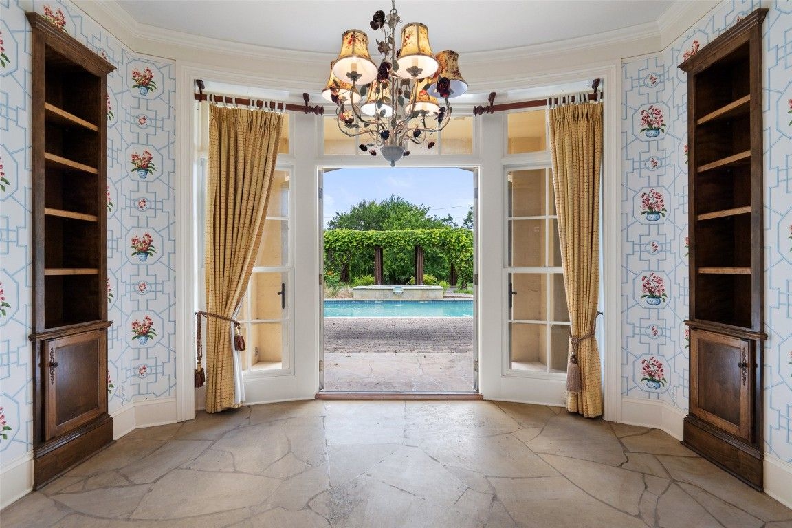 Chandelier, Empty room, Interior