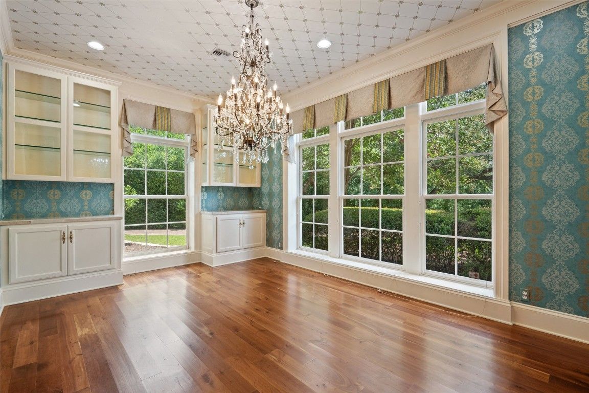 Chandelier, Empty room, Interior, Recessed Lighting, Wood Texture Flooring