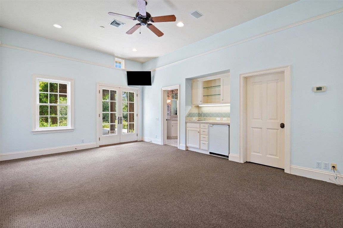 Empty room, Interior, Kitchen, Recessed Lighting