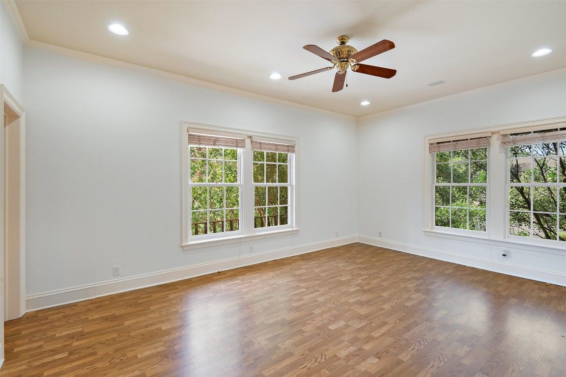 Empty room, Interior, Recessed Lighting, Wood Texture Flooring
