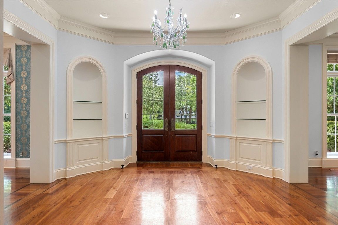 Chandelier, Interior, Recessed Lighting, Wood Texture Flooring