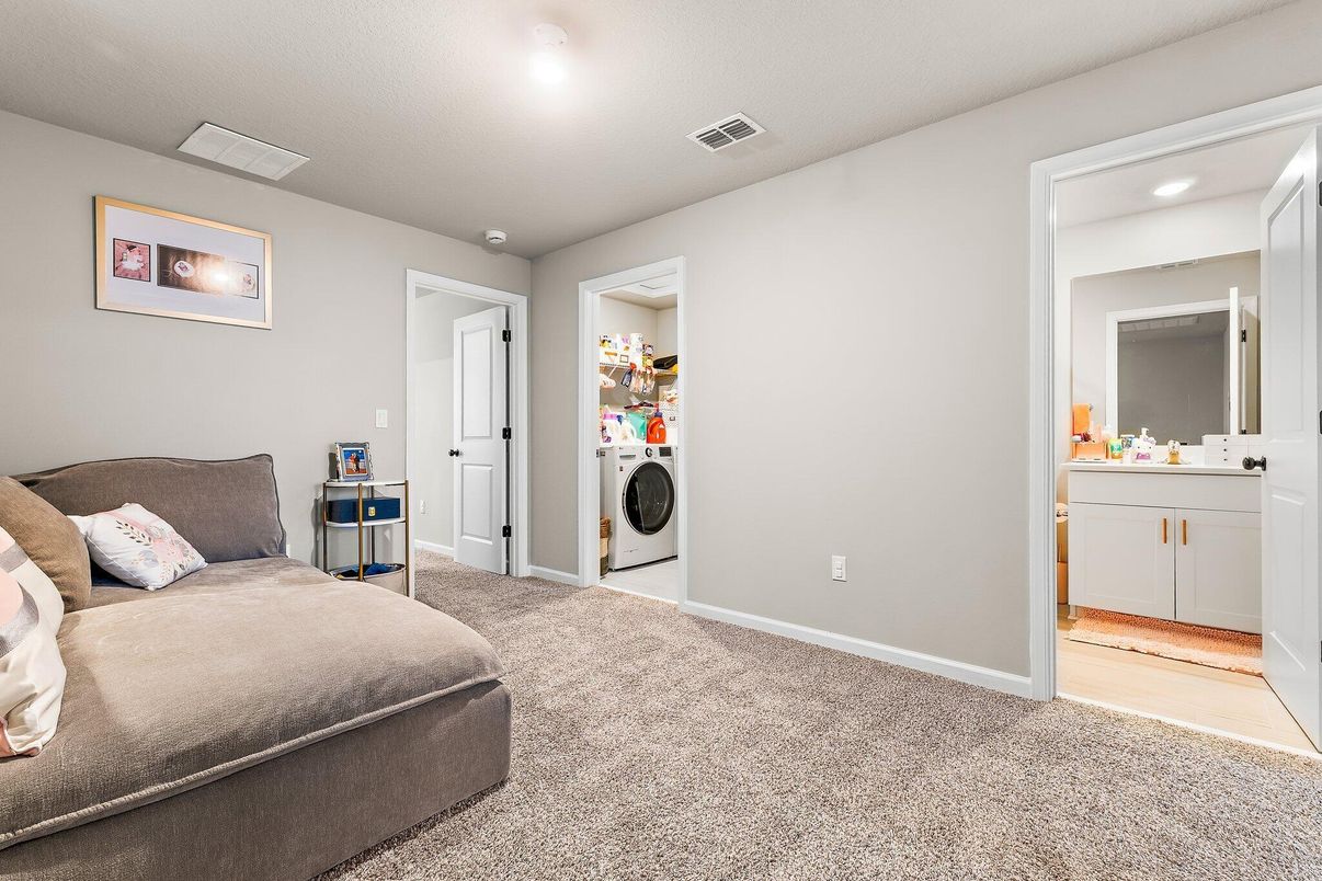 Bedroom, Interior, Recessed Lighting, Utility Closets, Washer
