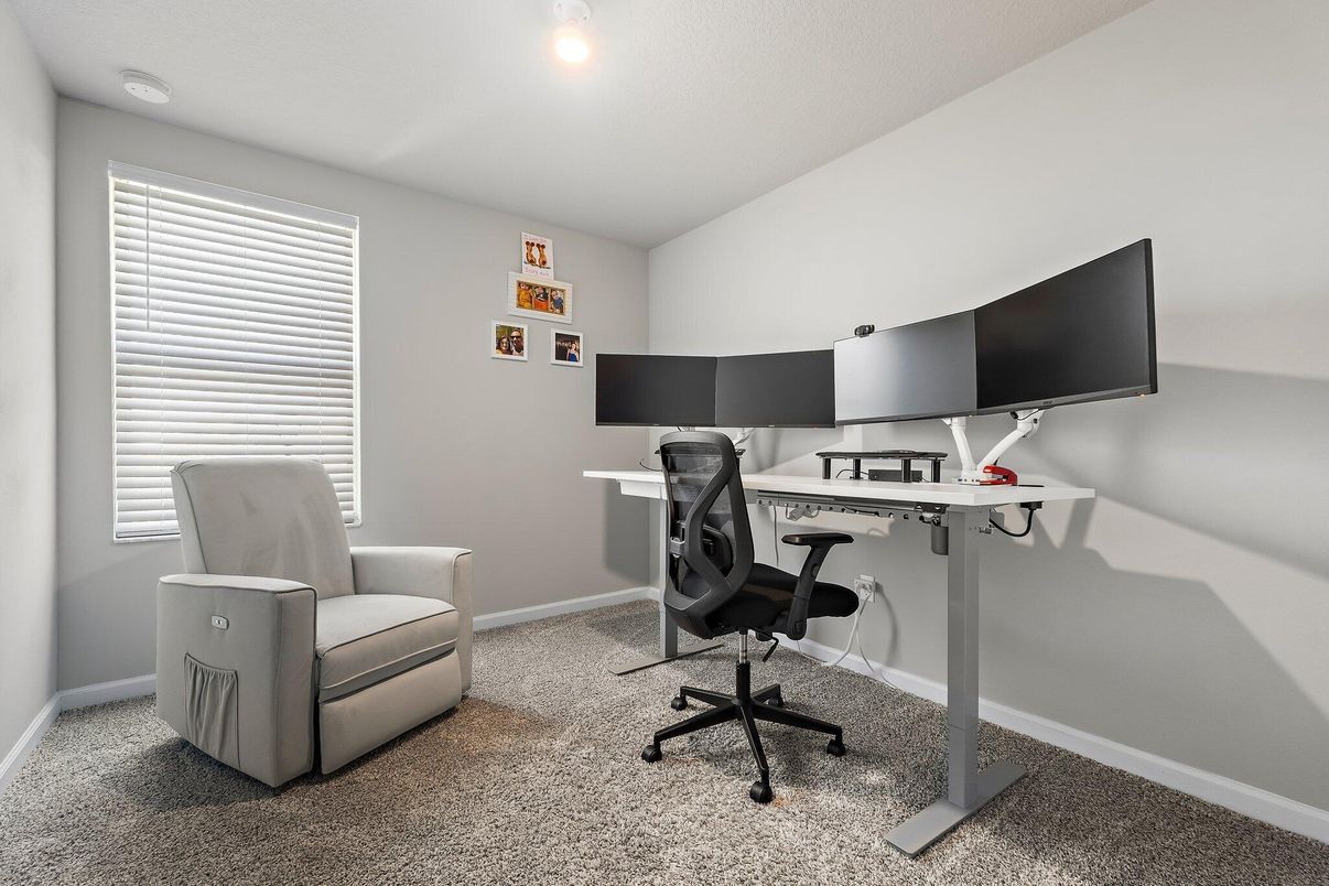 Home Office, Interior