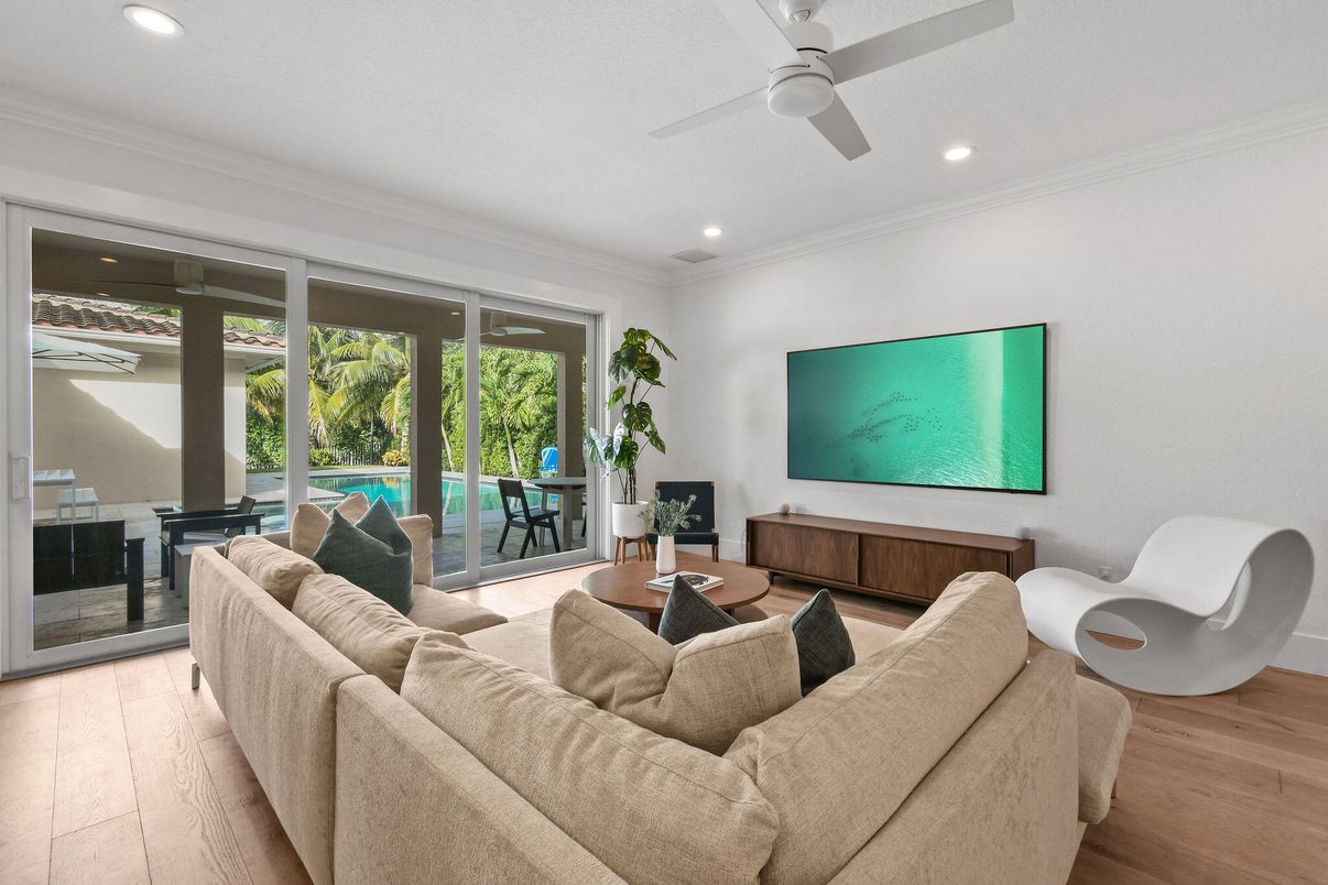 Interior, Living room, Recessed Lighting, Wood Texture Flooring