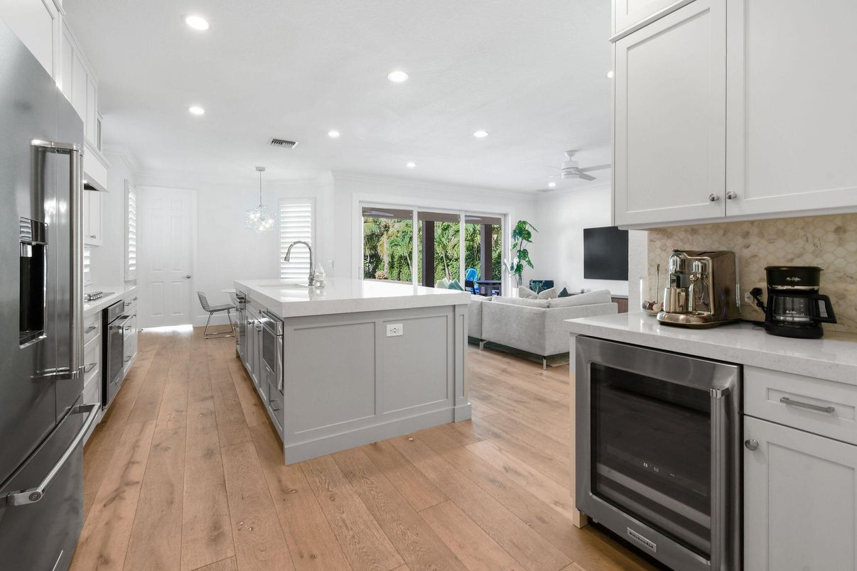 Dining room, Interior, Kitchen, Living room, Pendant Lights, Recessed Lighting, Stainless Steel Appliances, Wood Texture Flooring