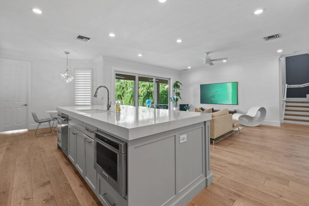 Dining room, Interior, Kitchen, Living room, Pendant Lights, Recessed Lighting, Wood Texture Flooring