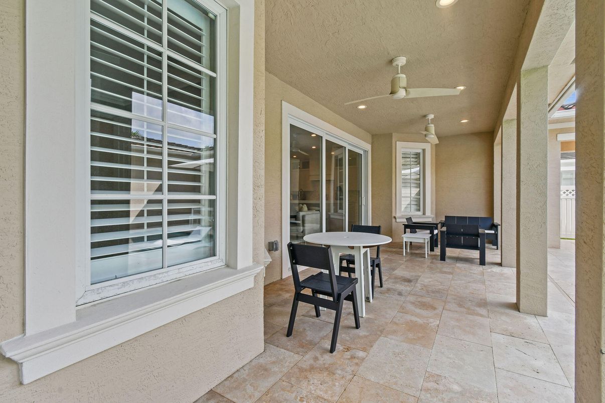Exterior, Recessed Lighting