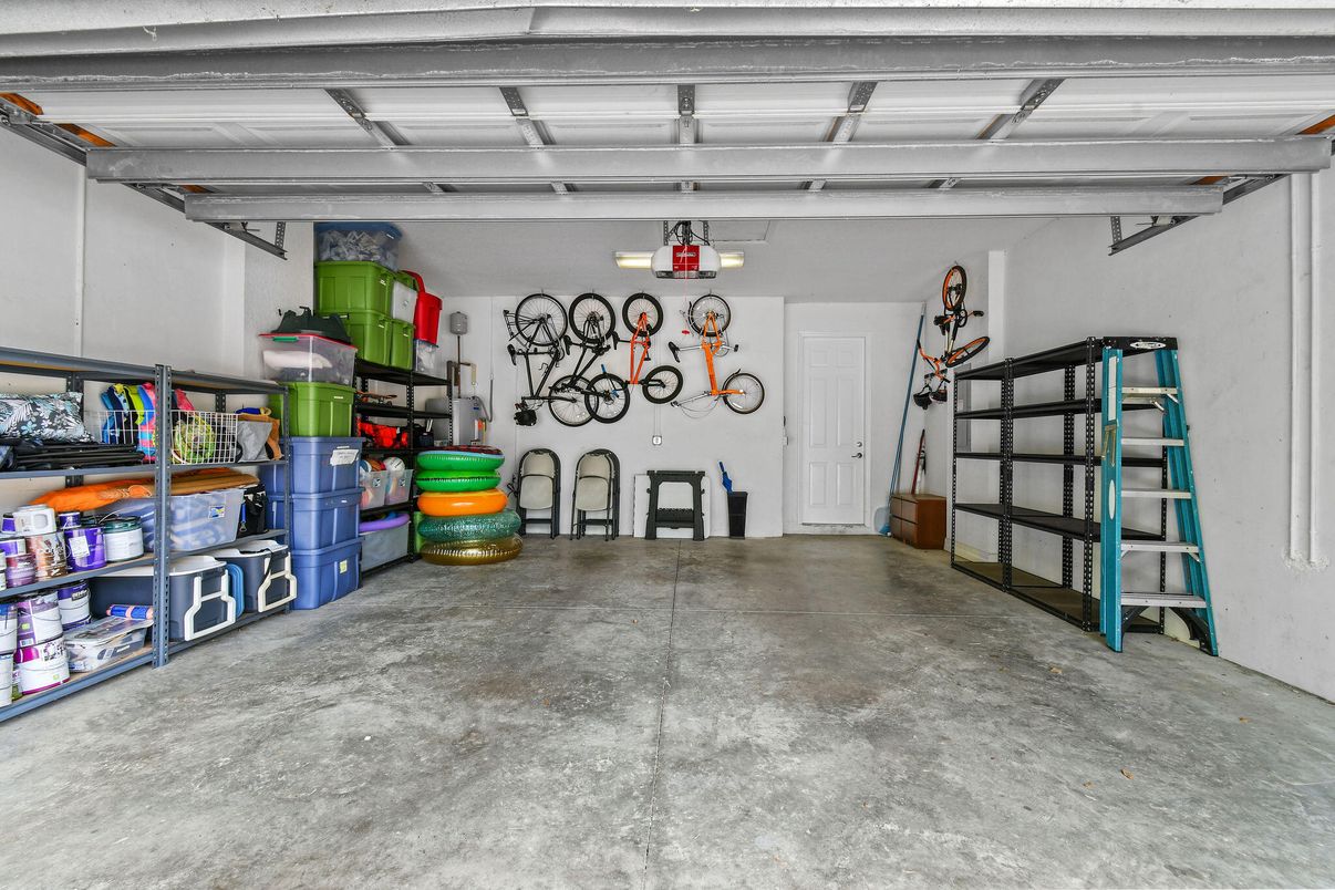 Garage, Interior