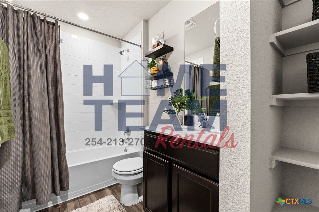 Bathroom, Interior, Recessed Lighting, Wood Texture Flooring
