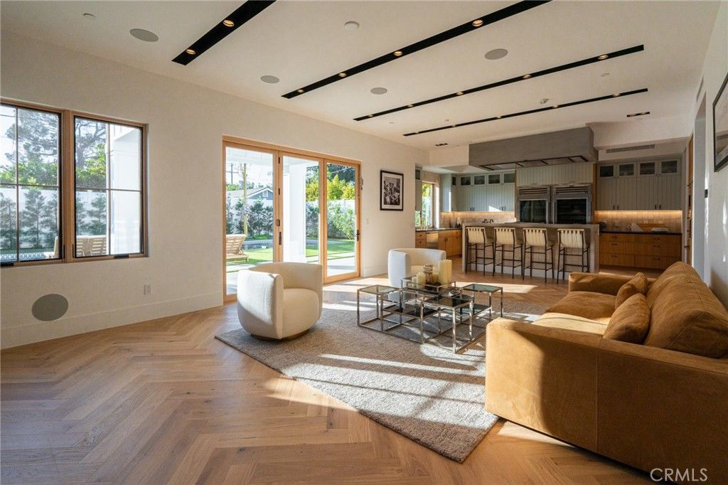 Interior, Kitchen, Living room, Recessed Lighting, Wood Texture Flooring