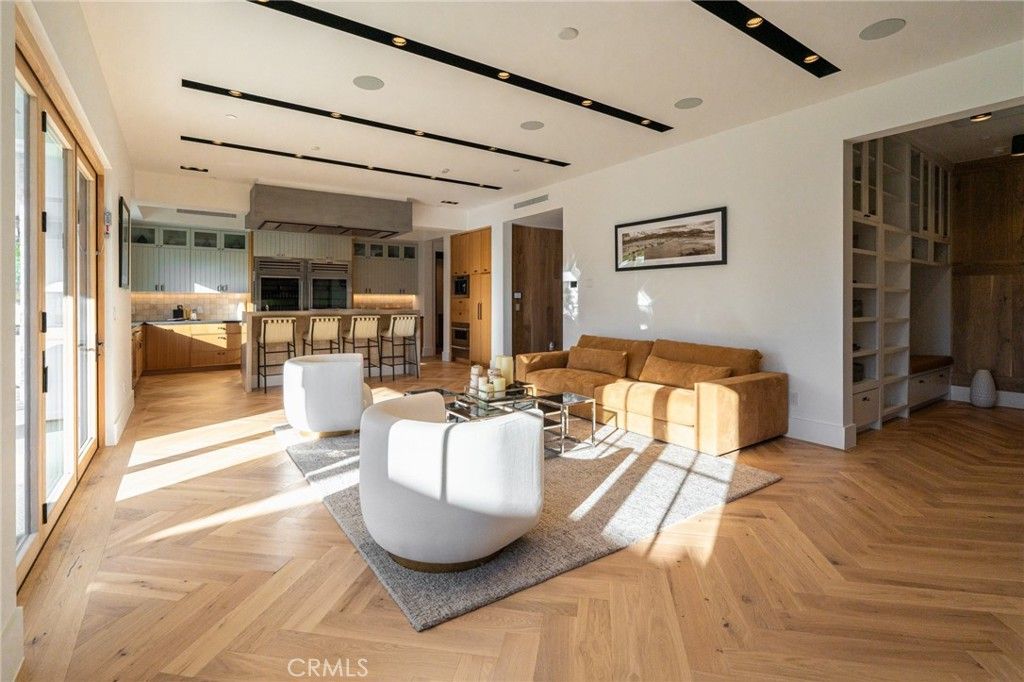Interior, Kitchen, Living room, Recessed Lighting, Wood Texture Flooring