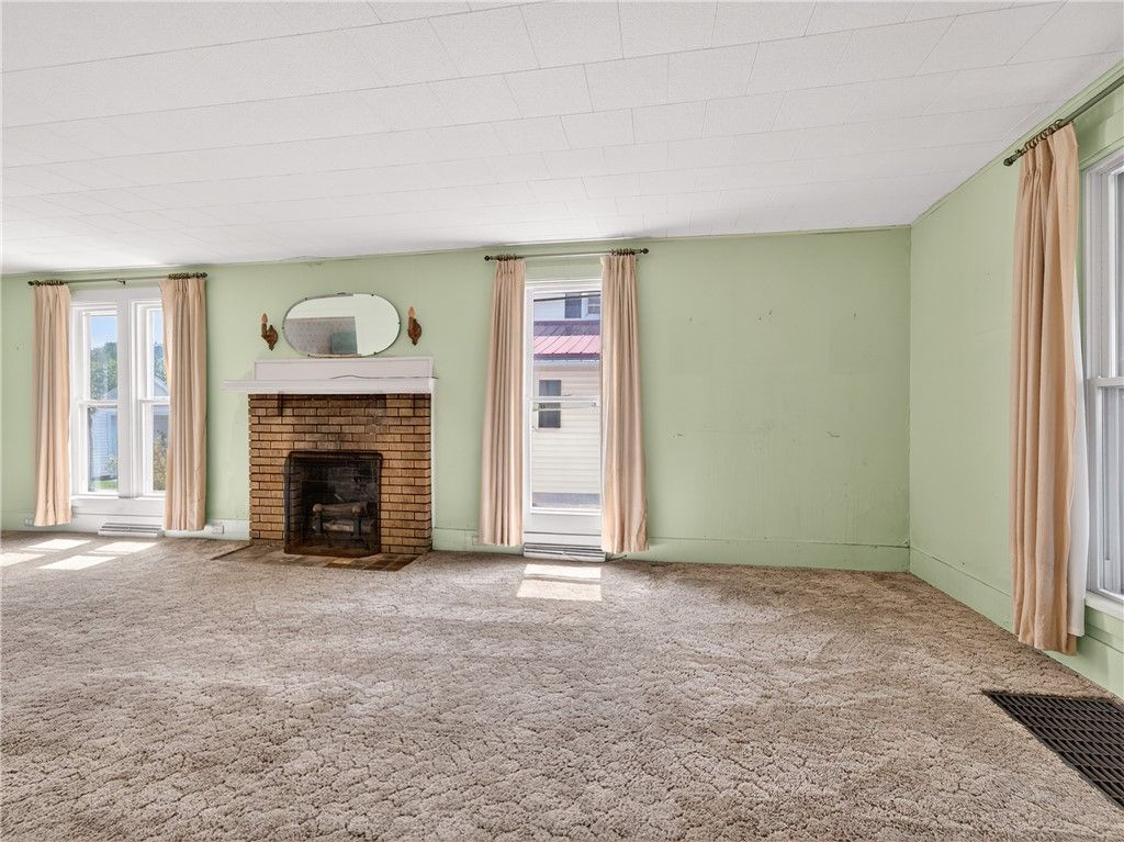Empty room, Fireplace, Interior