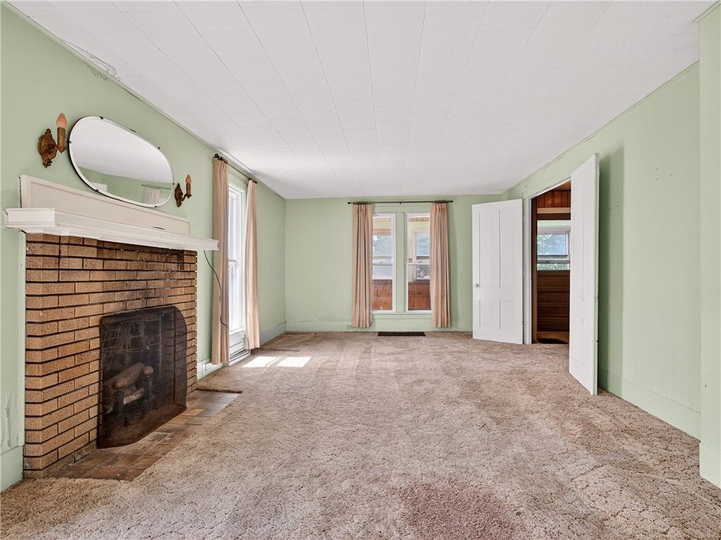 Empty room, Fireplace, Interior