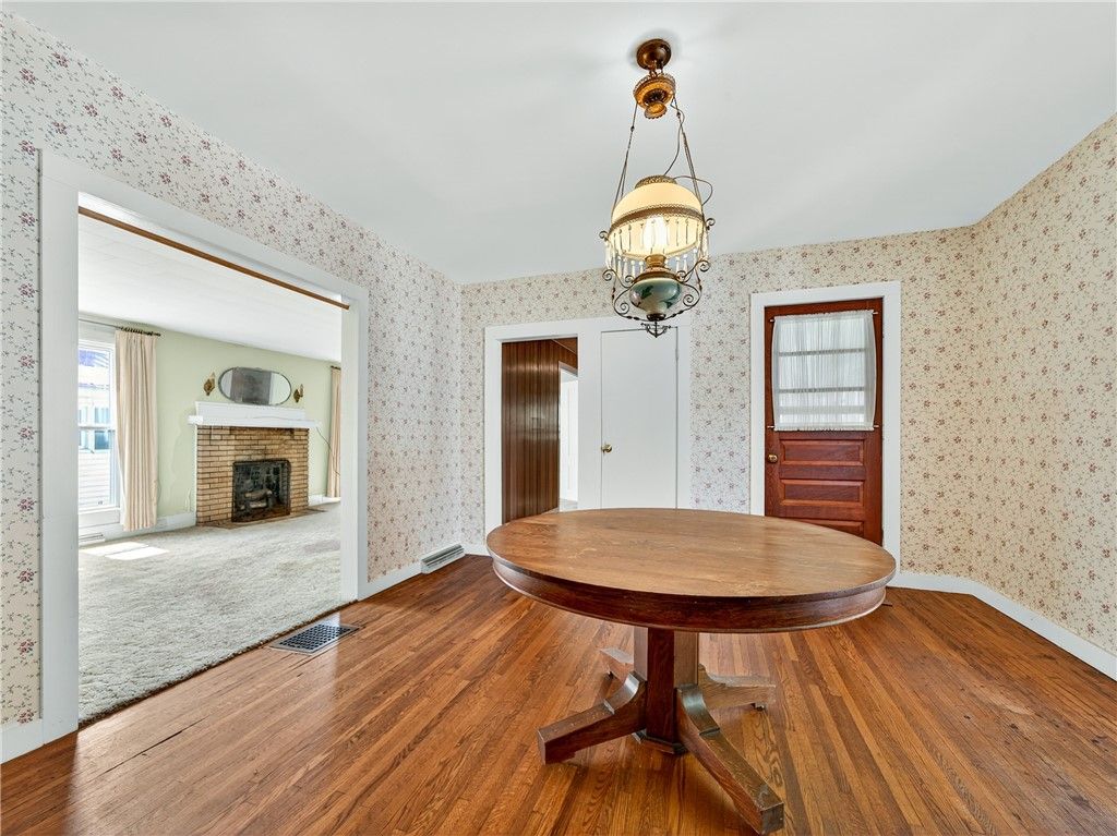 Chandelier, Fireplace, Interior, Wood Texture Flooring