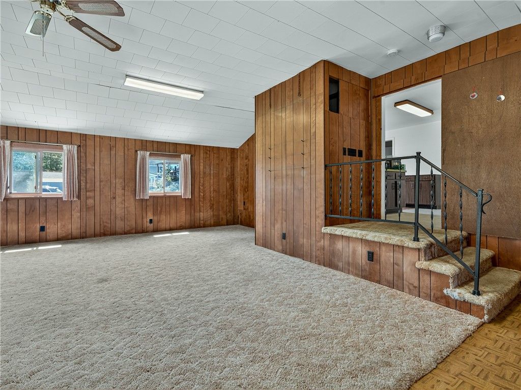 Empty room, Interior, Wood Texture Flooring, Wooden Walls