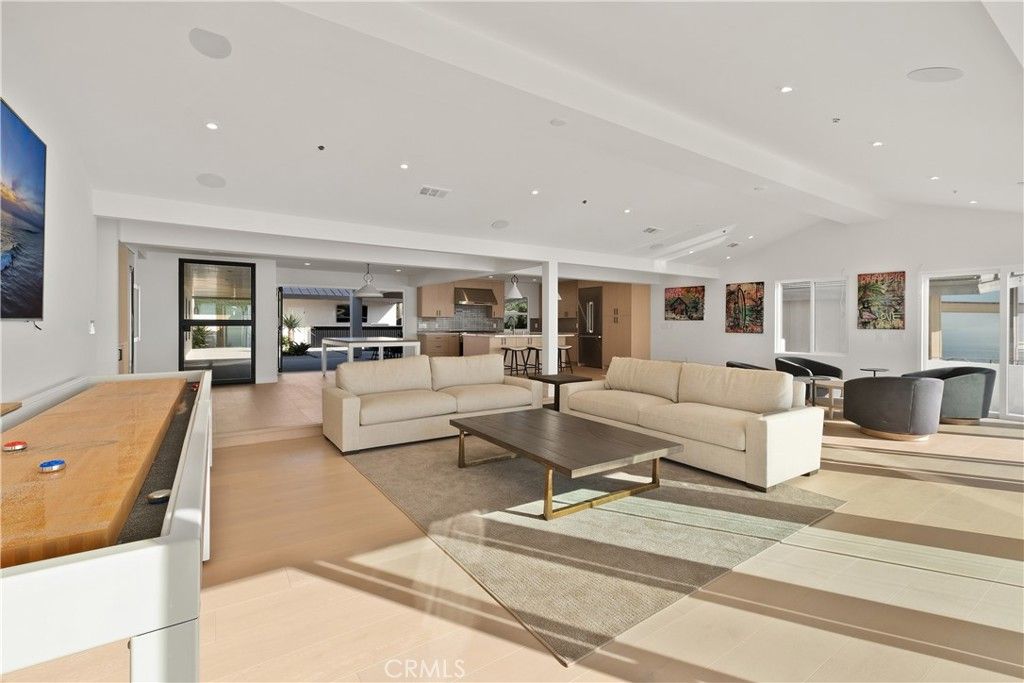 Interior, Kitchen, Living room, Pendant Lights, Recessed Lighting, Wood Texture Flooring